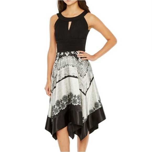 Melrose and Market Dresses & Skirts - Melrose Black & White A- Line Halter Dress Size 6
